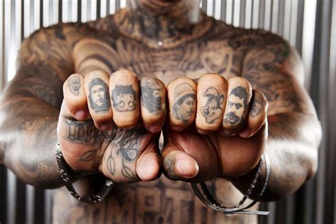 Discover 69+ knuckle tattoos for men best - esthdonghoadian