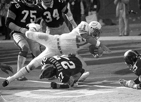 Former Wyoming Cowboys star Jim Kiick, RB on famed '72 Miami Dolphins ...