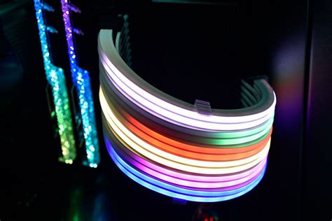 Gosta de RGB no seu PC? Agora até os cabos da fonte são iluminados!