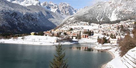 Lake Molveno walking tour • Winter Hiking » outdooractive.com