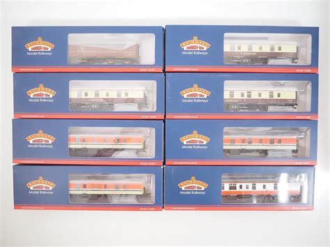 Lot 263 - A group of BACHMANN OO gauge Bachmann