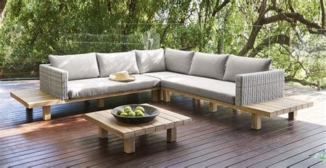 Consigli per la scelta di mobili da giardino ecologici