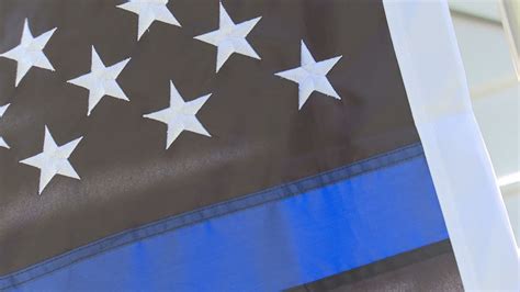 'Thin Blue Line' American Flag causes controversy in the town of York ...