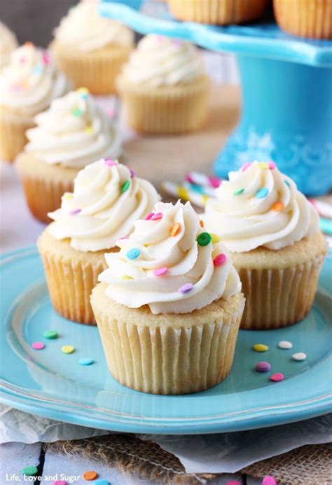 Perfect Vanilla Cupcake Recipe | Vanilla Cupcakes + Vanilla Icing Recipe