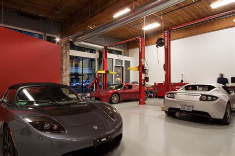 Tesla Showroom | Brandt Design