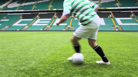 Learn McGeady Spin Turn Football Soccer Skills - YouTube