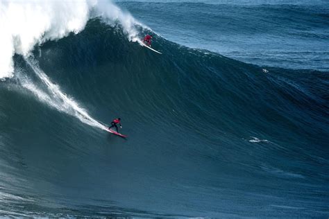 Big Wave Surfing: Nazaré paddle session | Red Bull Surf