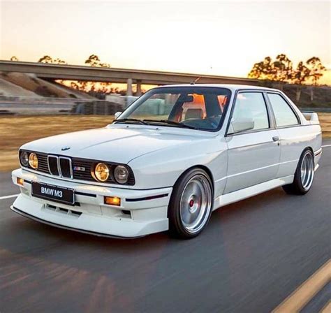 BMW E30 M3 white | Bmw e30 m3, Bmw e30, Bmw m3