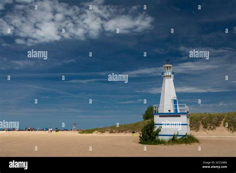 New Buffalo, Michigan - Lake Michigan beach Stock Photo - Alamy