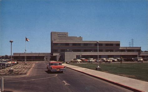 Memorial Hospital Bakersfield, CA Postcard