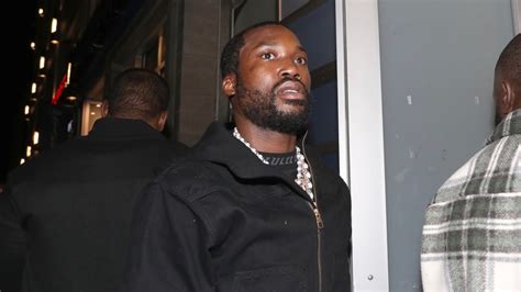 Meek Mill Previews Video of Unreleased Hard-Hitting Track | Complex