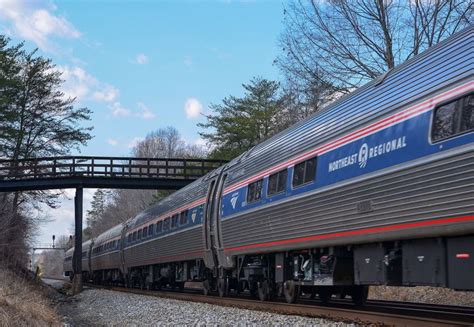 Acela vs Northeast Regional | Amtrak Guide