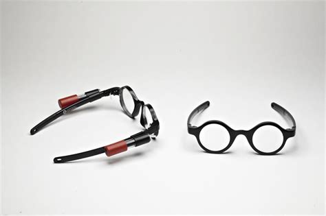 Research finds self-adjustable glasses improve Chinese children’s vision