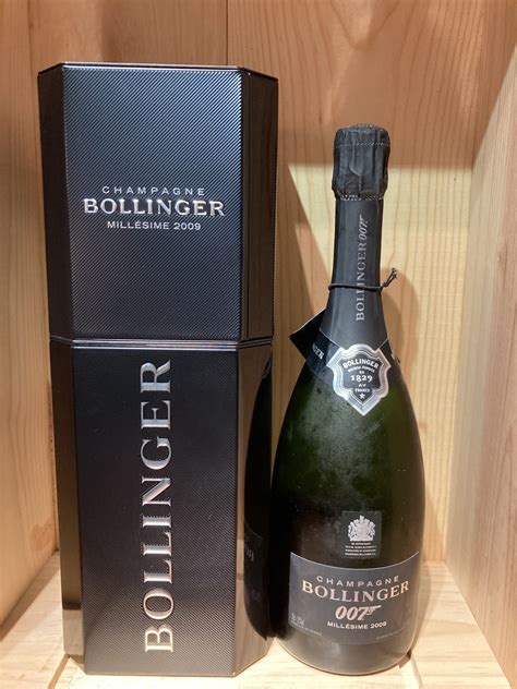 2009 Bollinger La Grande Annee Brut James Bond 007 Edition with Gift ...