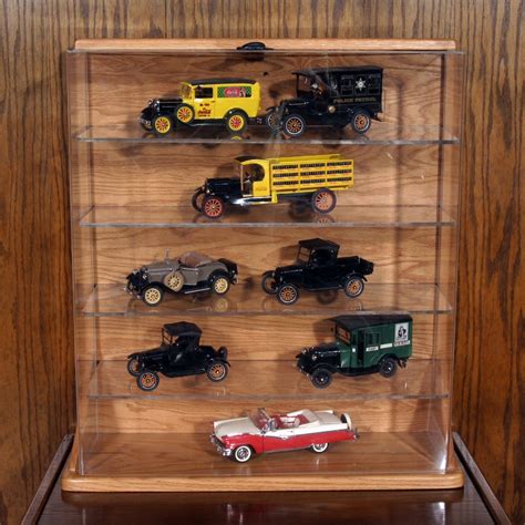 Collection of Danbury Mint Model Cars and Display Case | EBTH