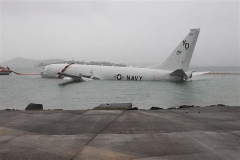 Timelapse Video Shows US Navy Salvaging Spy Plane From Hawaii Waters ...