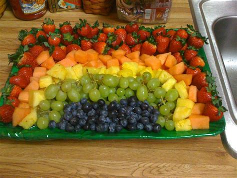 Rainbow Fruit Tray | Work meals, Rainbow fruit tray, Fruit