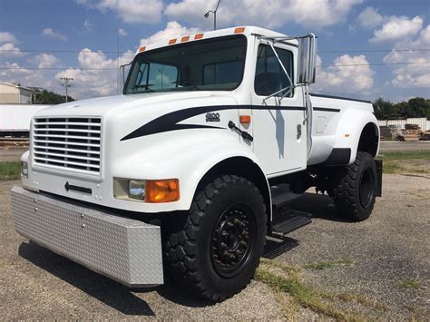 custom lifted 2001 International Harvester 4900 DT 466E monster truck ...