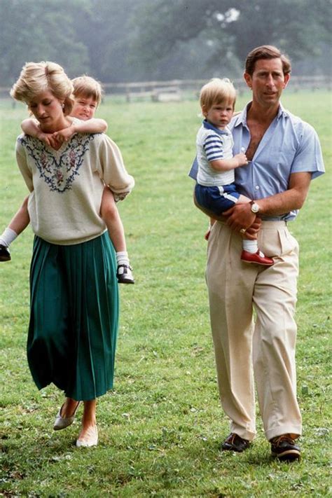 Princess Diana Family Photos - Princess Diana, Prince William, and ...