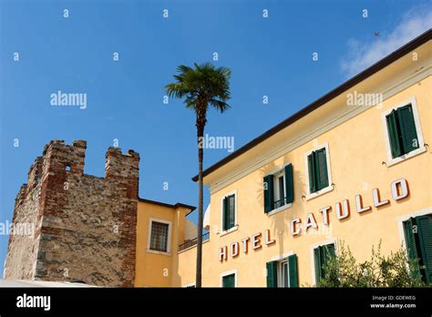 Hotel Catullo, Bardolino, Lake Garda, Veneto, Italy / Lago di Garda Stock Photo - Alamy