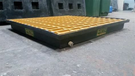 Polyethylene Chemicals Ercon Spill Containment Tray, For Industrial, Container Size: 1340 X 1340 ...