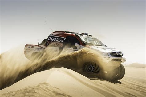 2014 Toyota HiLux Dakar Rally | PerformanceDrive