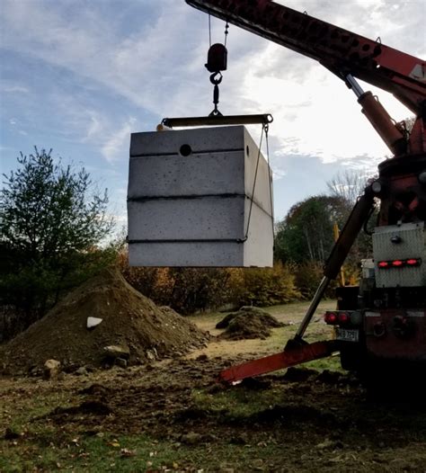 Installing new 1000 gallon septic tank - Mainely Septics