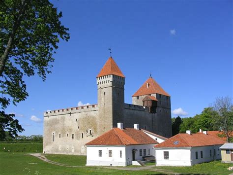 6 Fantastic Reasons to Visit Estonia - The World Is A Book