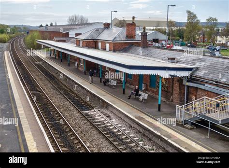 Leominster railway station hi-res stock photography and images - Alamy