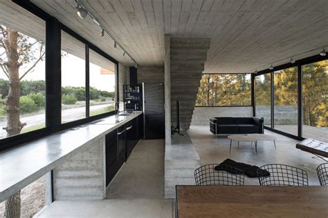 Concrete Countertops: Brutalism in the Kitchen | ArchDaily