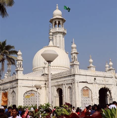 6 Facts about Haji Ali Dargah You Didn't Know - 360 MAGAZINE - GREEN ...