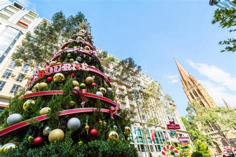 Christmas Traditions in Australia: A Summer Celebration | LoveToKnow