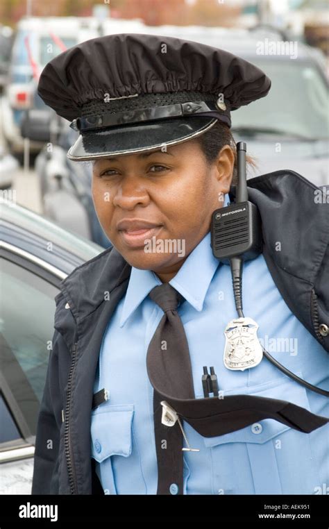 Black female police officer hi-res stock photography and images - Alamy