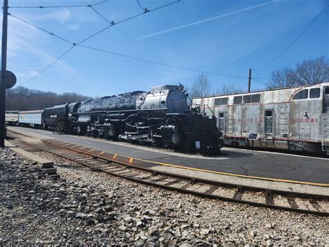 Got to see a big boy at missouri museum of transportation : r/trains