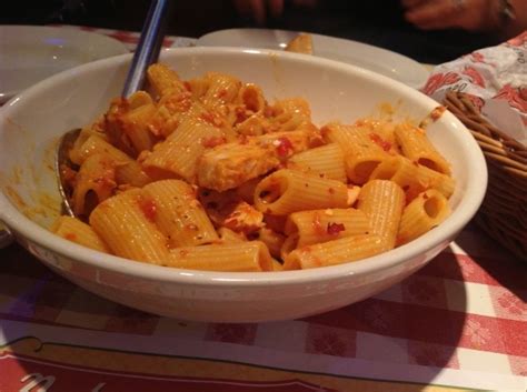 » Buca Di Beppo – Spicy Chicken Rigatoni Dine at Joe's