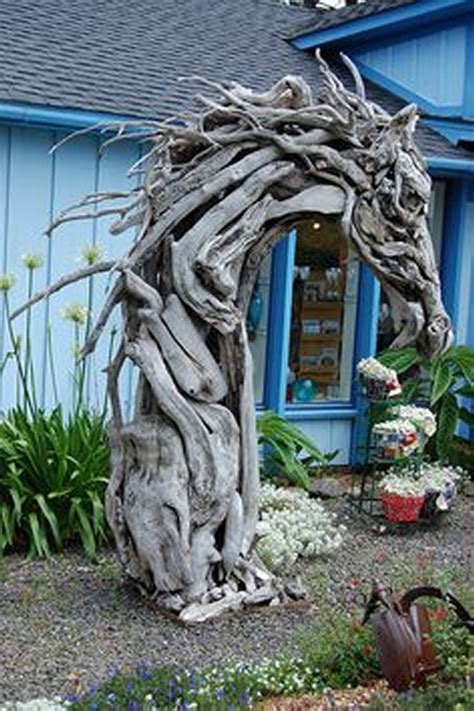 Driftwood Yard Art | Recycled Crafts