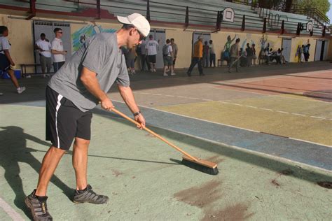 DVIDS - Images - Camp Lemonier Volunteers Revitalizes Djibouti Basketball Court [Image 6 of 8]