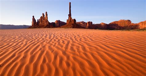 Monument Valley Hiking Trails | Utah.com