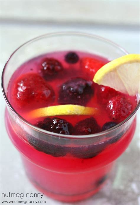 Homemade Blueberry Vodka and Lemonade Cocktail | Recipe | Blueberry ...