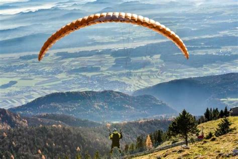 The 5 Best Places in the World to Go Paragliding