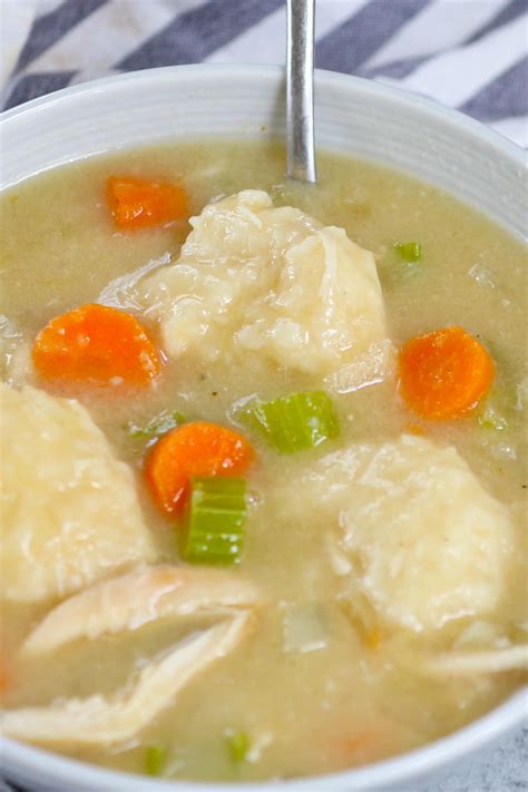 Bisquick Chicken and Dumplings (Easiest Bisquick Dumplings) | Bisquick recipes, Crockpot chicken ...