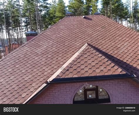 House Roof Bituminous Image & Photo (Free Trial) | Bigstock