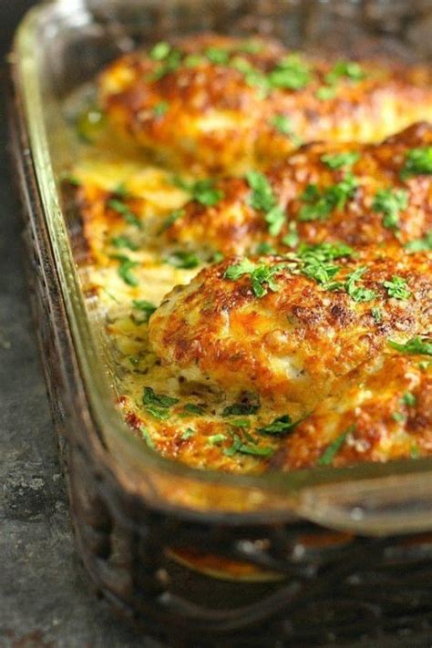 Smothered Cheesy Sour Cream Chicken Recipe - Starving Bear Recipe Sharing