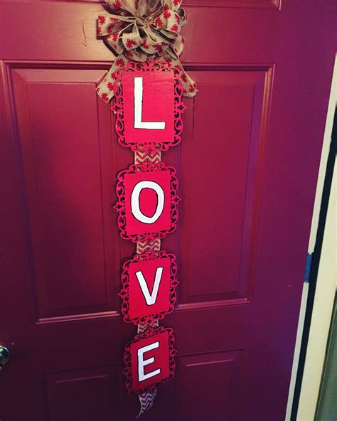 Valentine's Door Decor | Valentines classroom decorations, Valentine ...