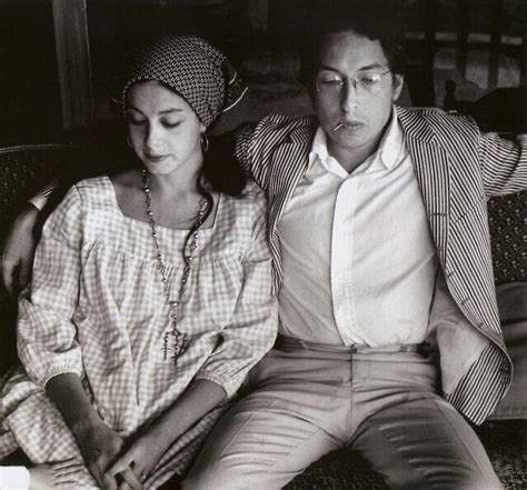 Bob Dylan and his wife Sara in Woodstock photographed by Elliott Landy | Bob dylan children, Bob ...