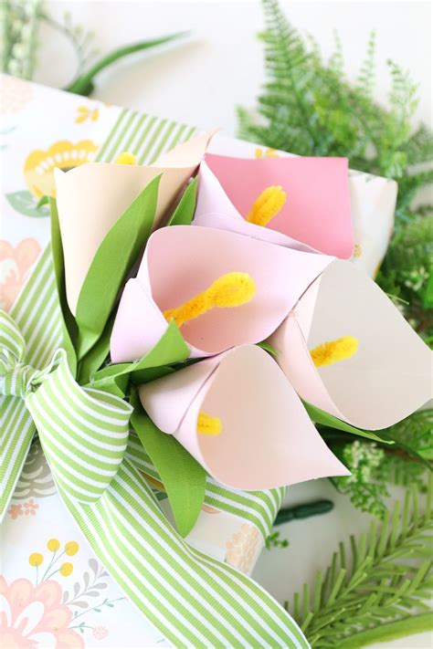 Pin by B Jamieson on It's A Wrap!! | Paper flowers diy, Paper gifts, Mother's day diy