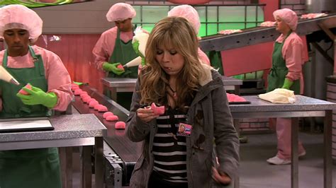 iToe Fat Cakes - iCarly Wiki