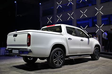 Mercedes X-Class: official details, pictures and video of new premium pickup | Parkers