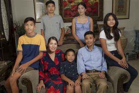 Asian Latino families reflect California population's future - Los ...