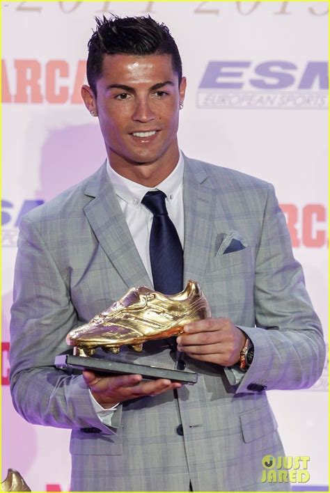 Full Sized Photo of cristiano ronaldo fourth golden boot award 09 | Photo 3482940 | Just Jared